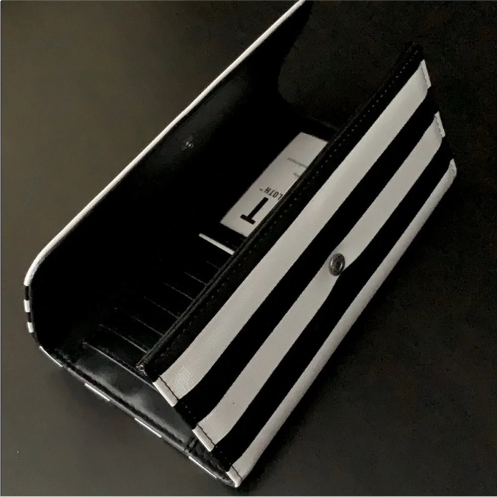 Kut from the Kloth Slim Striped Trifold Wallet Black/White  | Size: 7.5